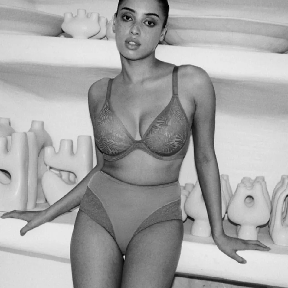 Va Bien Palmier Plunge Bra 770 in Cocoa